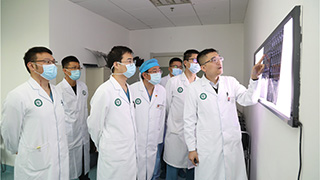 借卵试管婴儿移植后可以泡脚吗？