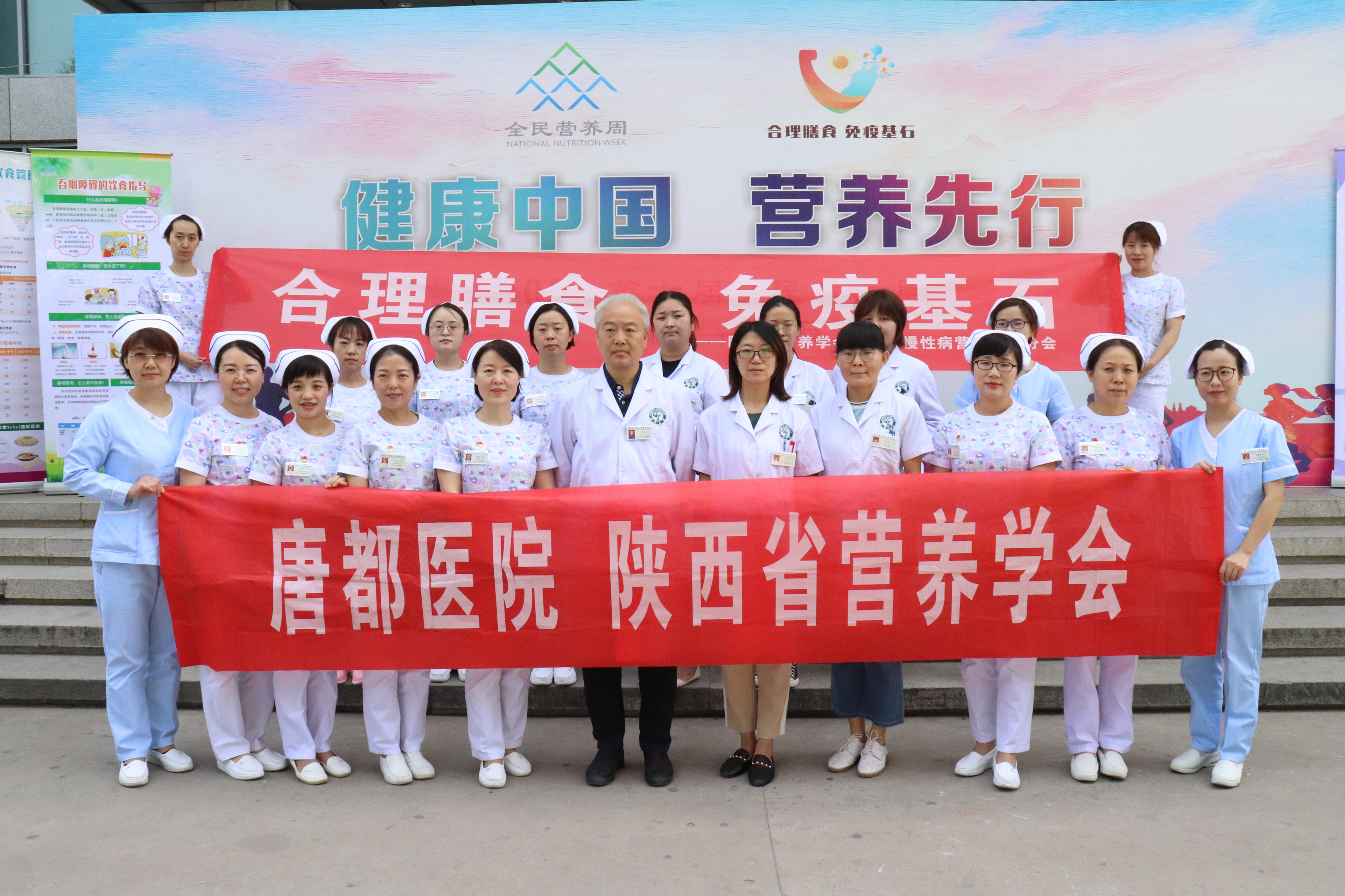 怀孕提示：每个阶段的正常hcg值的新鲜对比表