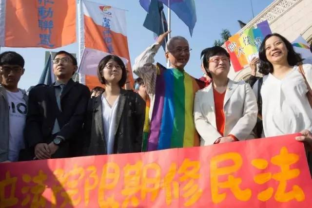 试管三代的费用是多少+三代助孕产子包生男孩价格是